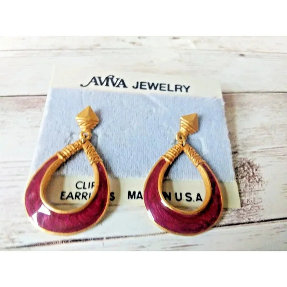NWT Stunning Vintage 1980s Maroon Red Enamel Drop Earrings - Picture 1 of 5